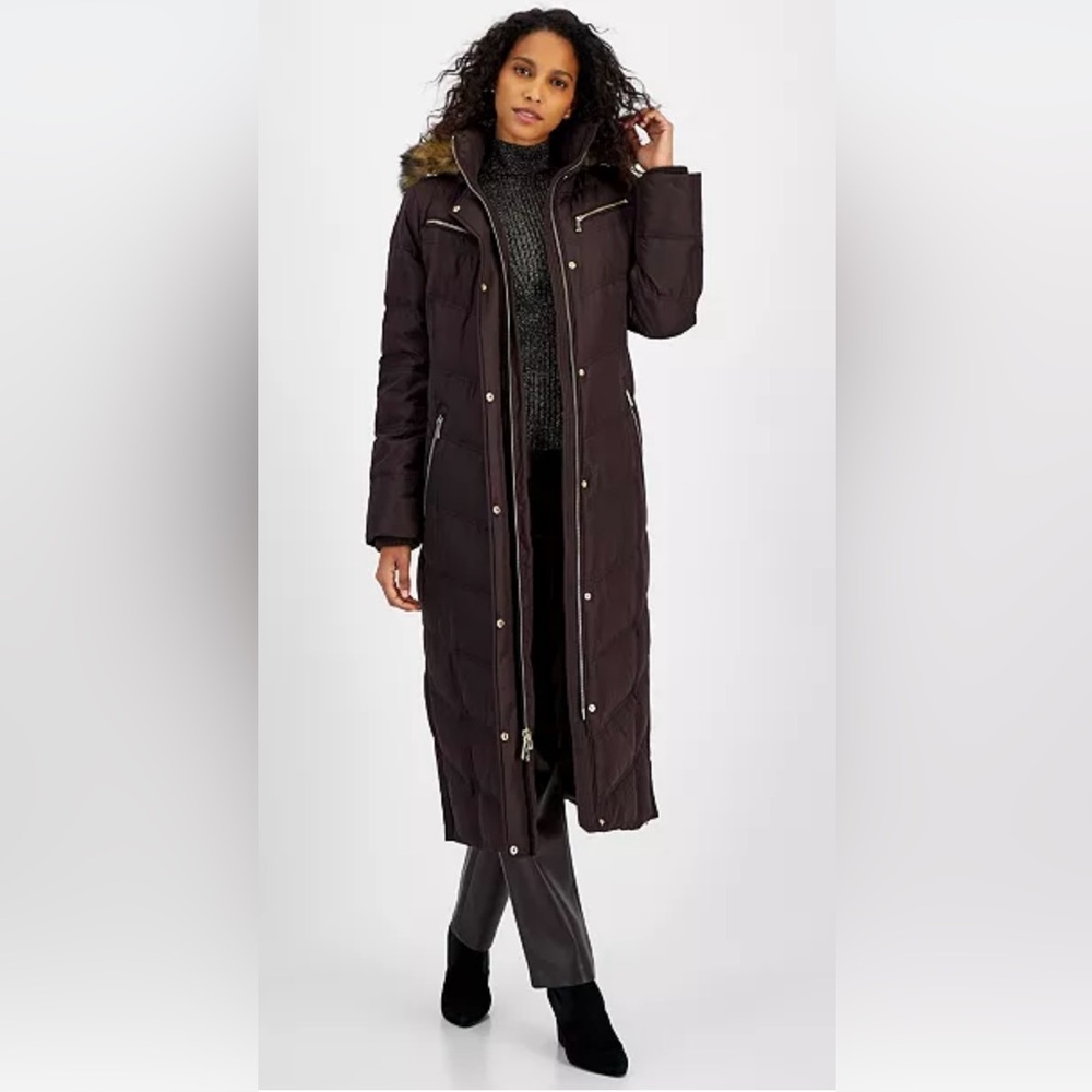 MICHAEL Michael Kors Women's Down Winter Coat with Faux Fur Hood - LIKE NEW